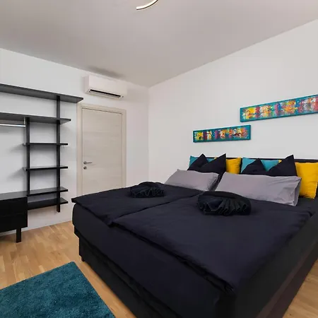 Vila Laura By El-pi Tours